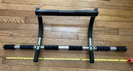 Photo of free Pure Fitness doorway pull-up bar [20886] #1