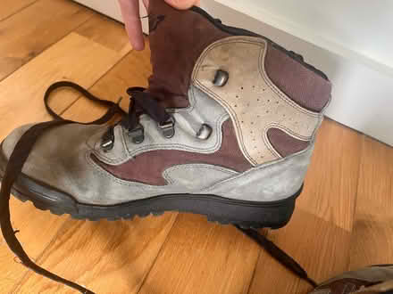 Photo of free Hiking boots - size uk 6.5 (Crouch End) #2