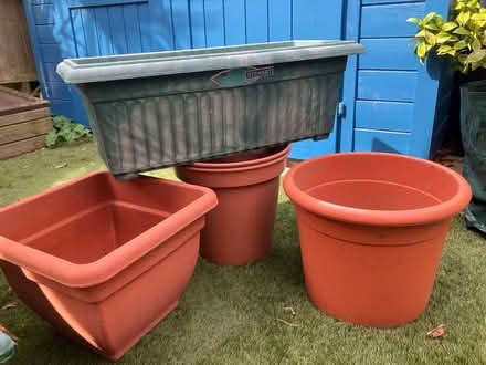 Photo of free Large plastic garden pots (Waterways OX2) #1