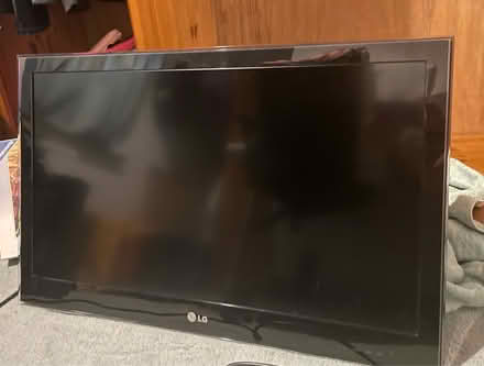 Photo of free 32 inch LG tv (Fawdon NE3) #1