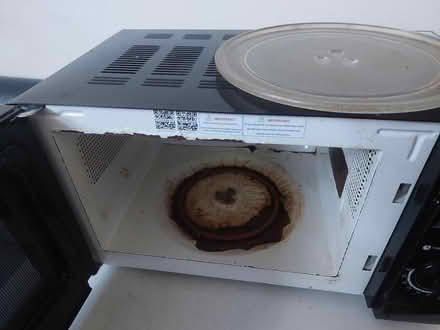 Photo of free Working Microwave (BD7) #1