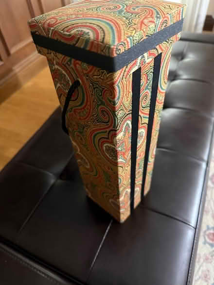 Photo of free Wine gift box (Oak Brook) #1