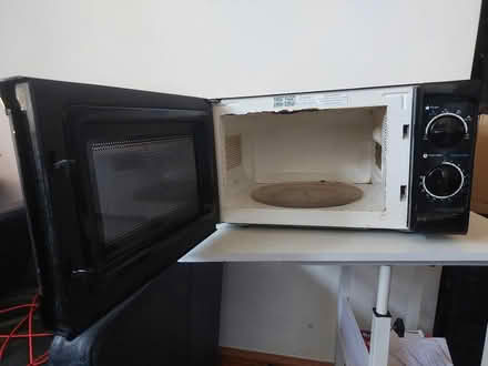Photo of free Working Microwave (BD7) #2