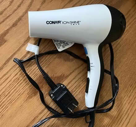 Photo of free Conair 1875 hair dryer, white [20886] #1