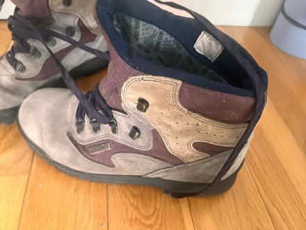 Photo of free Hiking boots - size uk 6.5 (Crouch End) #1