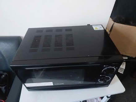 Photo of free Working Microwave (BD7) #3