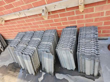 Photo of free Roof tiles (IG1) #2