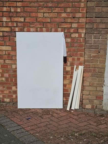 Photo of free Dining table white (Leytonstone E11) #2