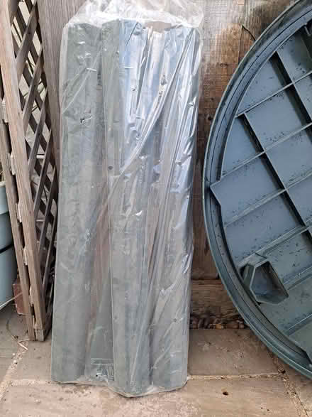 Photo of free Garden table (Fareham PO16) #1