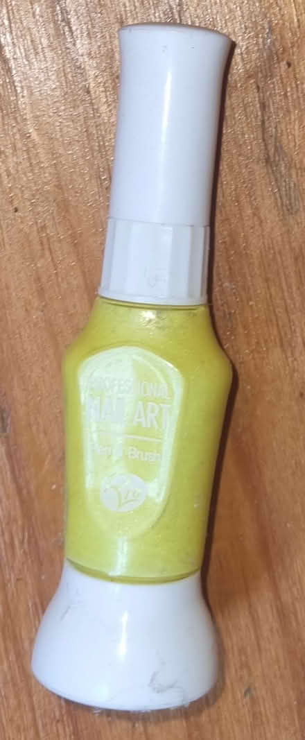 Photo of free Neon Yellow Nail Varnish (Levenshulme M19) #1