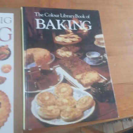 Photo of free Baking and cake decorating books (Rm1 4sh) #3