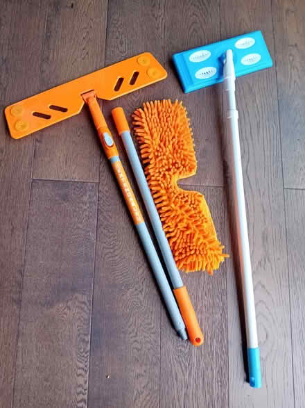Photo of free Floor mop type brush thing x2 (Kingston Hill ST16) #1