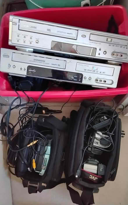 Photo of free vhs/dvd recorders & camcorders (CT15) #1