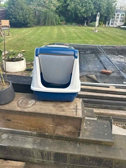 Photo of free Litter box (High Wycombe HP11) #1