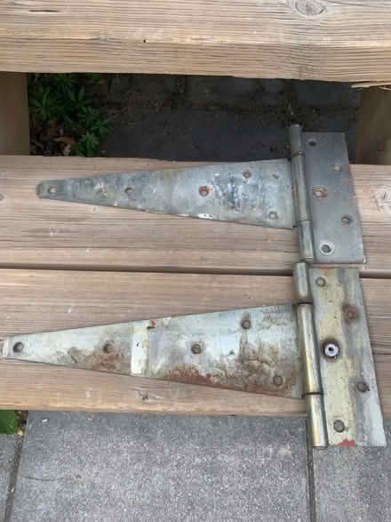 Photo of free Door hinges (East End Toronto) #1