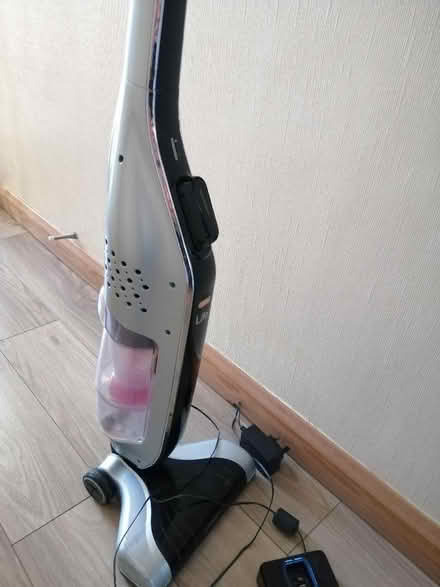 Photo of free Vax Cordless Vacuum (Rainham Mark ME8) #3