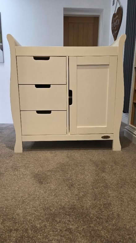 Photo of free OBaby Stamford Classic Change Table - white inc changing mat (Crag Bank LA5) #2
