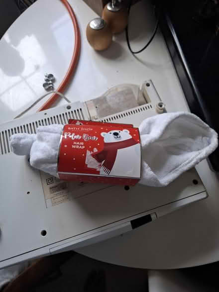 Photo of free Brand new Polar bear hair wrap (L25 Woolton) #1
