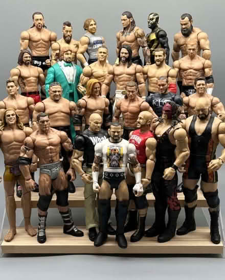 Photo of Wrestling Figures (Newstead TD6) #1