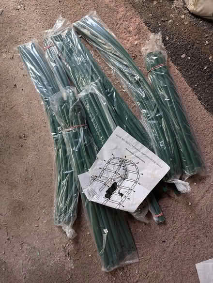 Photo of free Garden metal arbour unused (BD20 5NE) #1
