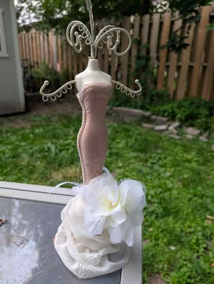 Photo of free Jewellery hanger display (Britannia) #1