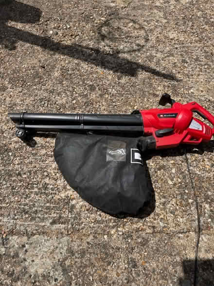 Photo of free Leaf Blower with Vaccum (Croydon) #1