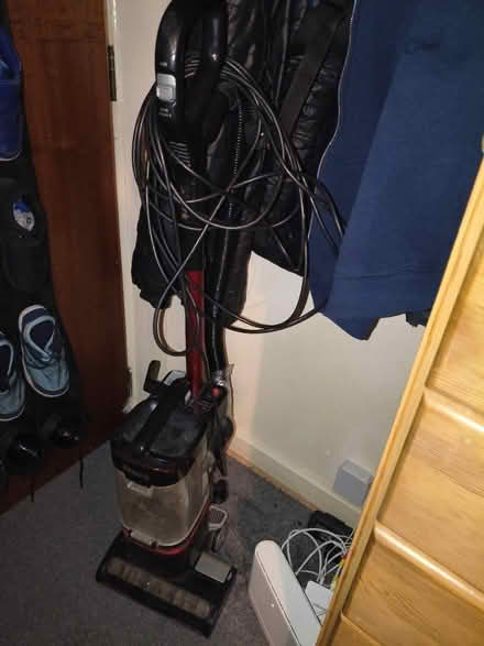 Photo of free Shark vacuum cleaner (OX14 Abingdon) #2