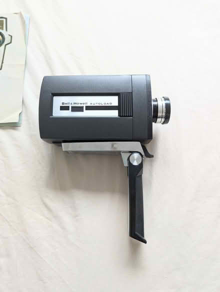 Photo of free old 1960's cine camera (BD16) #2