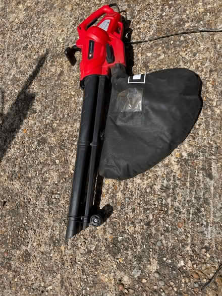 Photo of free Leaf Blower with Vaccum (Croydon) #3