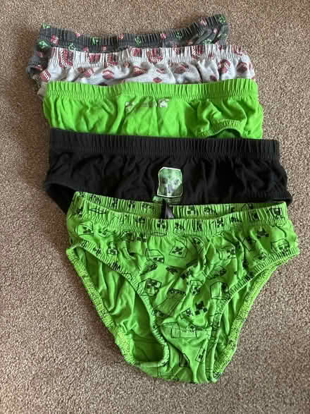 Photo of free Boys Minecraft pants 8-9 years (B437la) #1