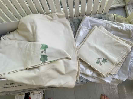 Photo of free Round tablecloth set (Near Main Street) #1