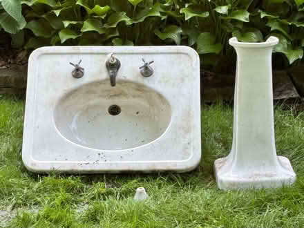 Photo of free 1920s Pedestal Sink white ceramic (Wilmette, Illinois) #1