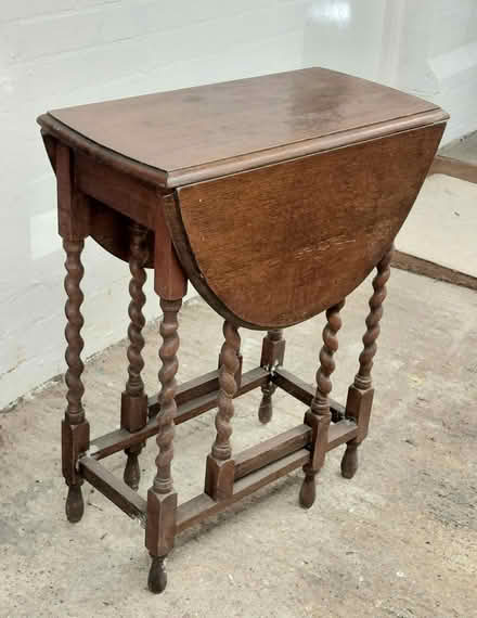 Photo of free Oval drop side table (Pinkneys Green SL6) #1