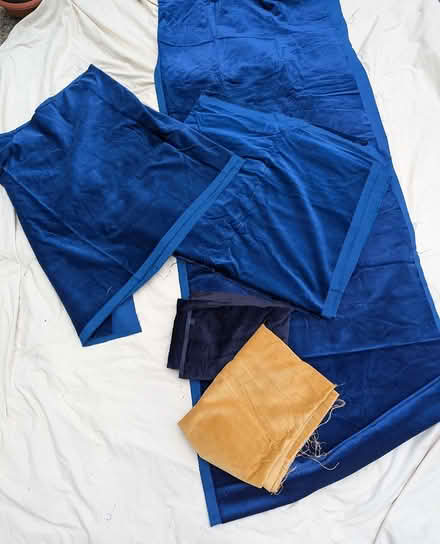 Photo of free Vintage Velvet Fabric (Cottingley BD16) #1