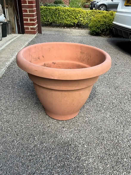 Photo of free Plastic plant pot. (Locks Heath SO31) #1