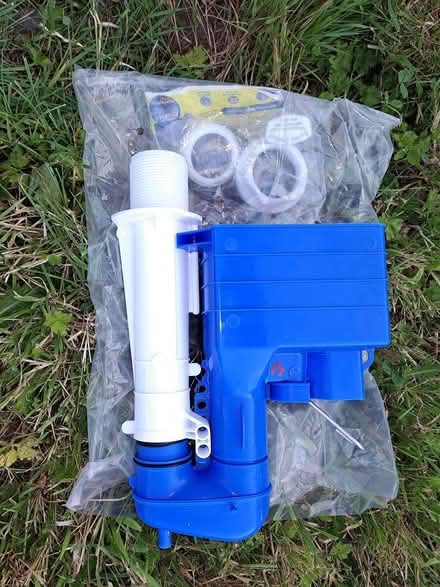 Photo of free Toilet cistern workings (Wootton Fitzpaine) #1