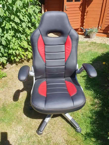 Photo of free Very comfy gaming office chair (Winchmore Hill N13) #1