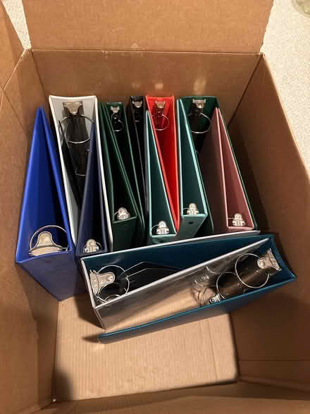 Photo of free Empty binders (Woodridge near Cypress Cove) #1