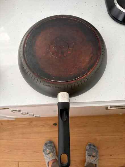 Photo of free 3 pan & 1 pot (Earls Court) #1