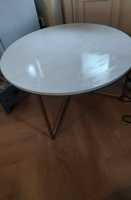 Photo of free Round coffee table (Ox11 Didcot) #1