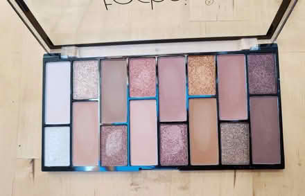 Photo of free Technic neutral eye shadow palette (Barbourne, WR1) #2