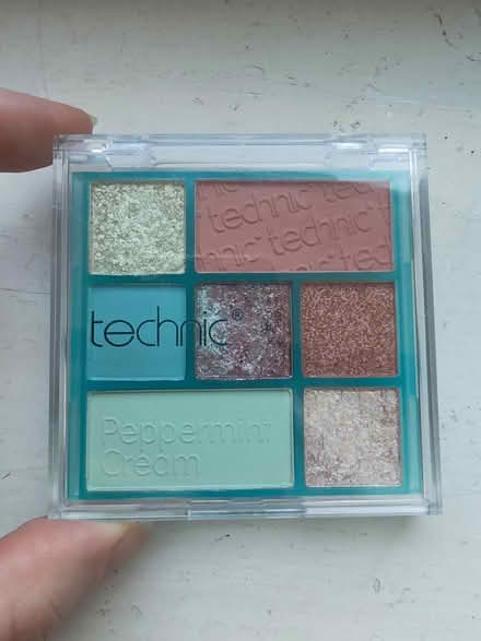 Photo of free Technic mini eye shadow palette (Barbourne, WR1) #1