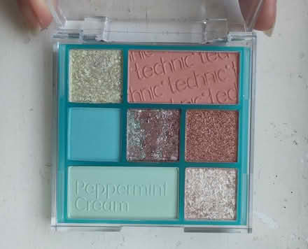 Photo of free Technic mini eye shadow palette (Barbourne, WR1) #3
