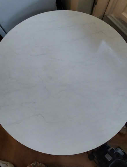 Photo of free Round coffee table (Ox11 Didcot) #3