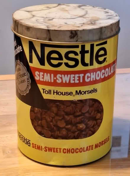 Photo of free Vintage Nesle metal tin (Davis/Teele Square area) #1