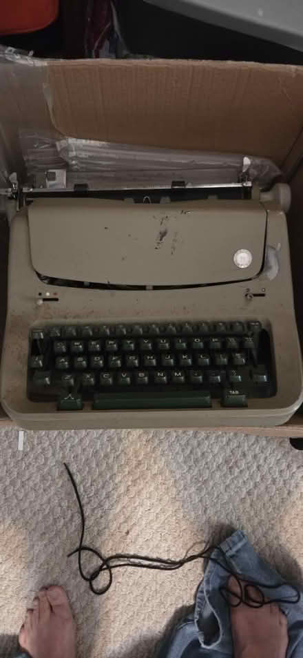 Photo of free Antique Typewriter (Glen Allen) #1