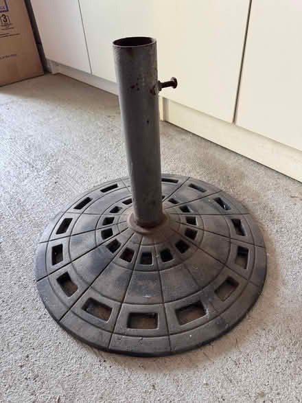 Photo of free Patio Umbrella Stand (Orléans) #1