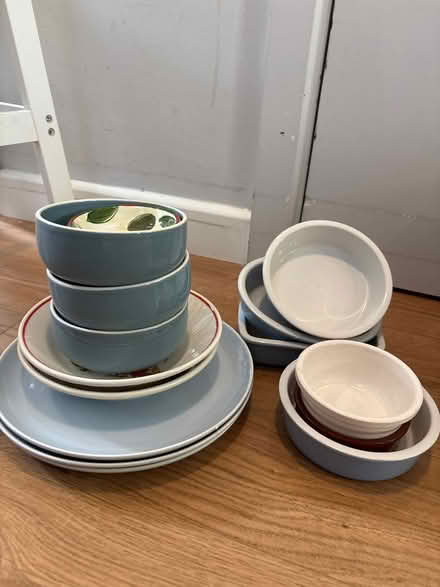 Photo of free Selection of bowls/plates/ceramics (W7) #1