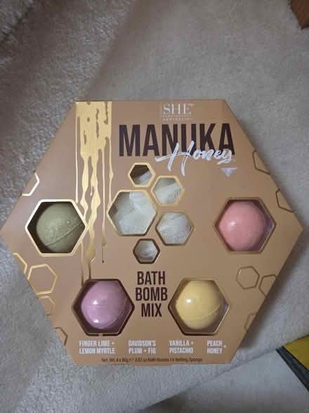 Photo of free Manuka Honey Bath Bombs Gift Set (Erin Mills) #1