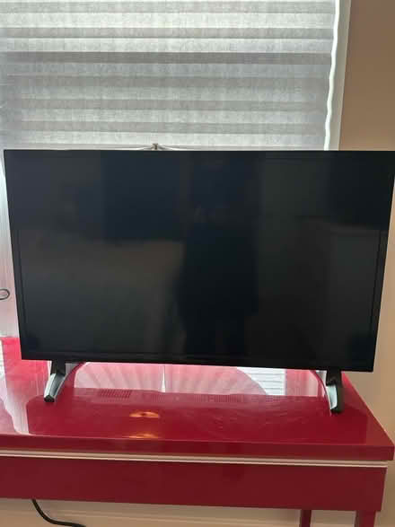 Photo of free Insignia 32 inch FireTV (White plains) #1